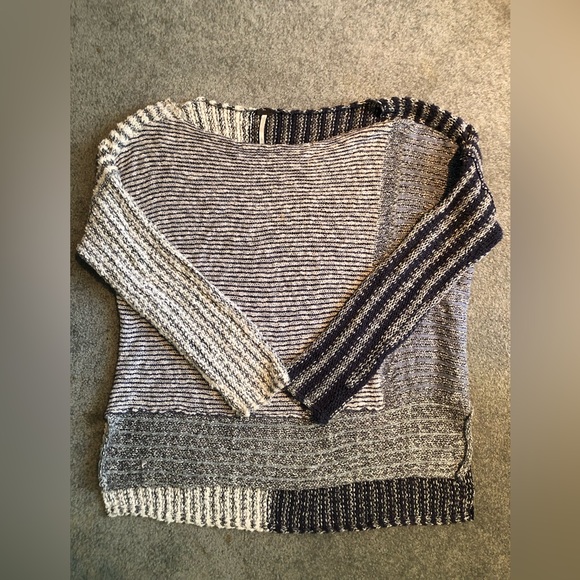 Free People oversized sweater - Picture 1 of 7